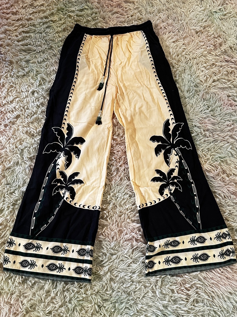 Farm Rio Martina Pull-On Pants Size Medium - Picture 2 of 15